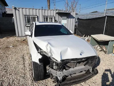 2018 Mercedes-Benz E 300 VIN: