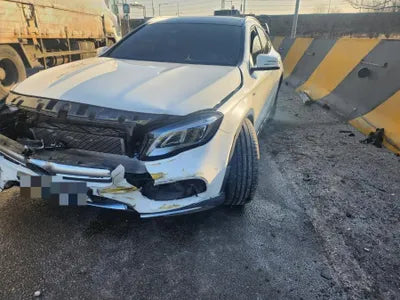 2019 Mercedes-Benz A 45 AMG VIN: