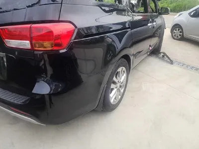 2015 Kia Carnival VIN: