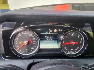 2017 Mercedes-Benz E 220 VIN: