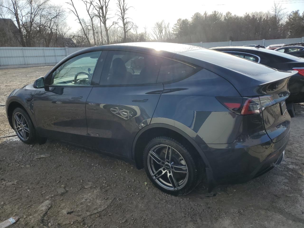 2024 TESLA MODEL Y  VIN:7SAYGDEE4RA281227