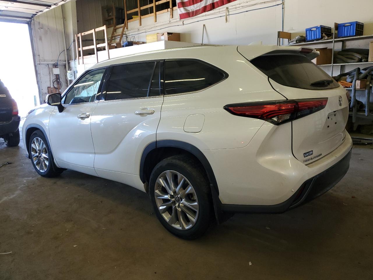 2022 TOYOTA HIGHLANDER LIMITED VIN:5TDDZRBH9NS570212