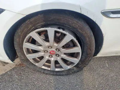 2016 Jaguar XE 385KMSAJAB4BN0GA9 VIN:385KMSAJAB4BN0GA9