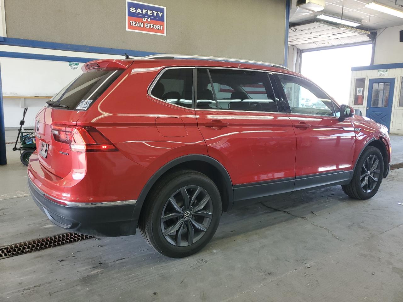 2023 VOLKSWAGEN TIGUAN SE VIN:3VV2B7AXXPM005304