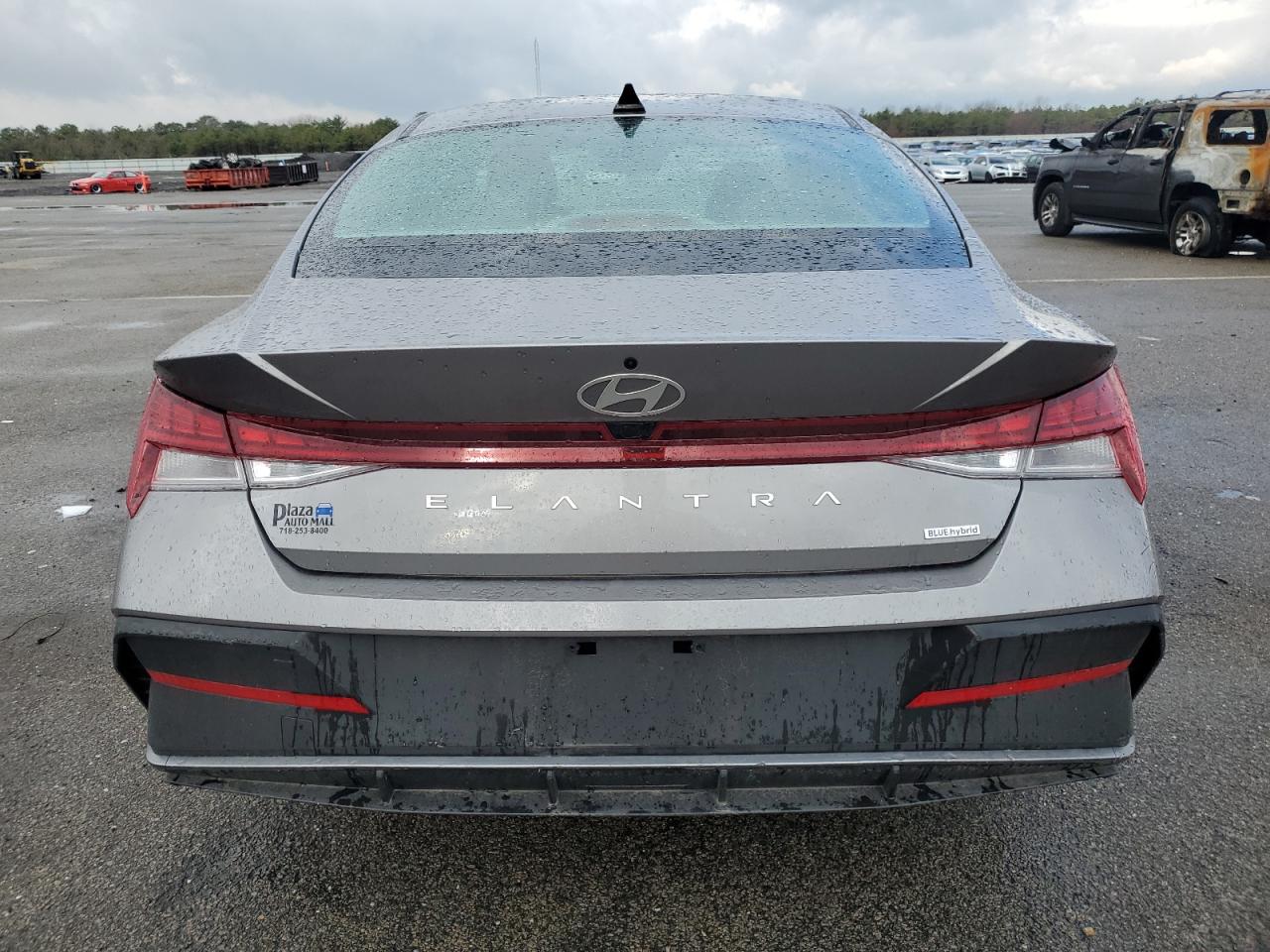 2024 HYUNDAI ELANTRA BLUE VIN:KMHLM4DJ8RU113806