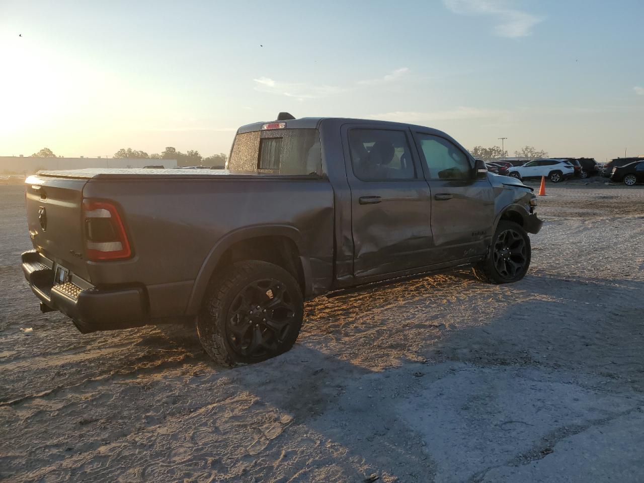 2022 RAM 1500 LIMITED VIN:1C6SRFHT2NN297466