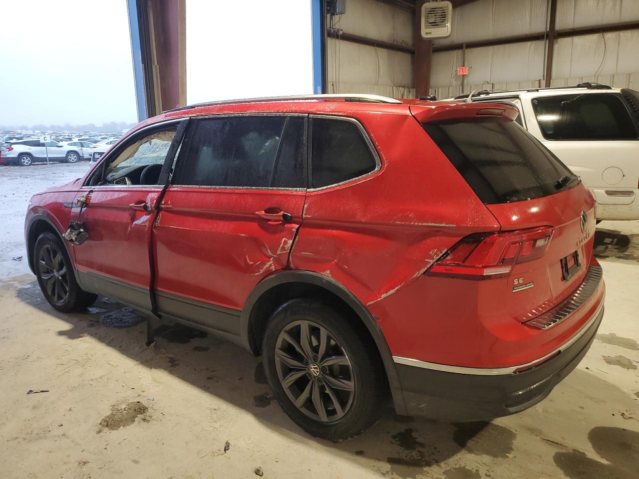 2022 VOLKSWAGEN TIGUAN SE VIN:3VV2B7AX1NM134772