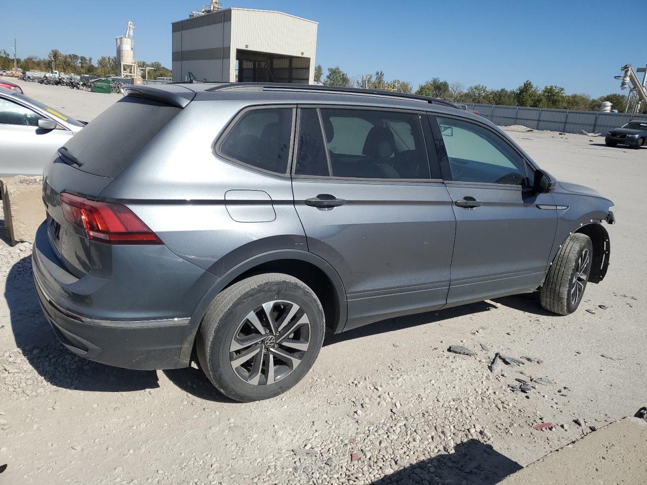 2022 VOLKSWAGEN TIGUAN S VIN:3VV1B7AX4NM050232