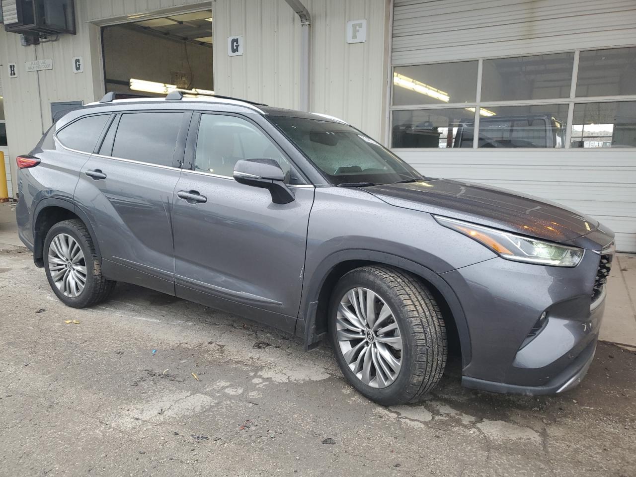2022 TOYOTA HIGHLANDER PLATINUM VIN:5TDFZRBHXNS234447