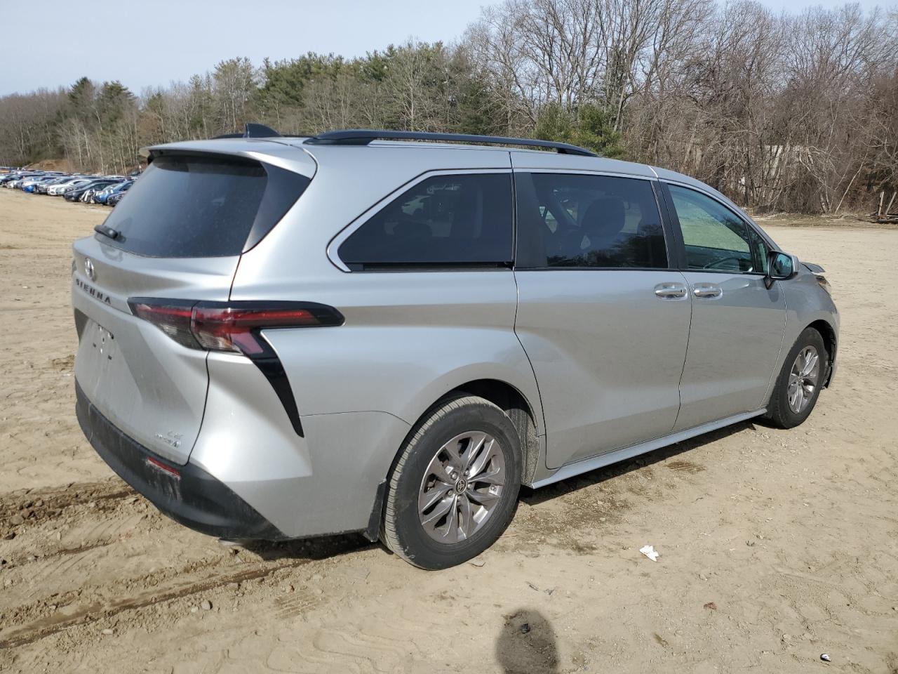 2024 TOYOTA SIENNA LE VIN:5TDKSKFC4RS118305