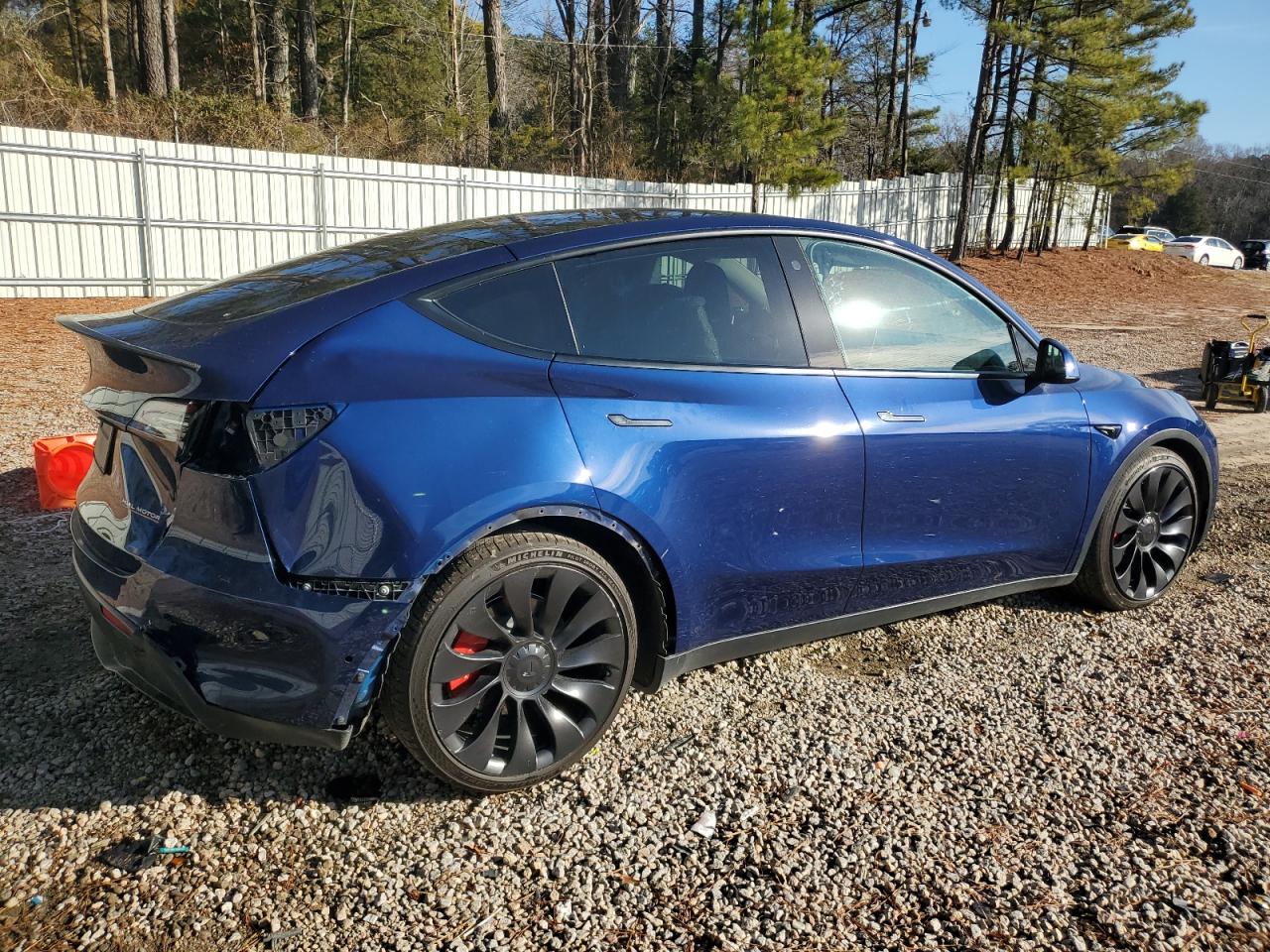2022 TESLA MODEL Y  VIN:7SAYGDEF6NF546431