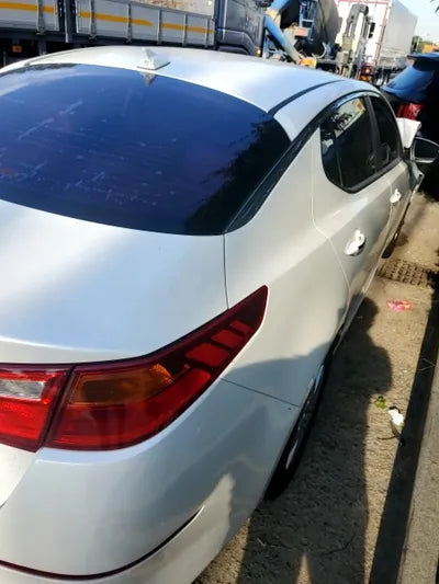 2015 Kia K5 KNAGN418BFA571301 VIN:KNAGN418BFA571301