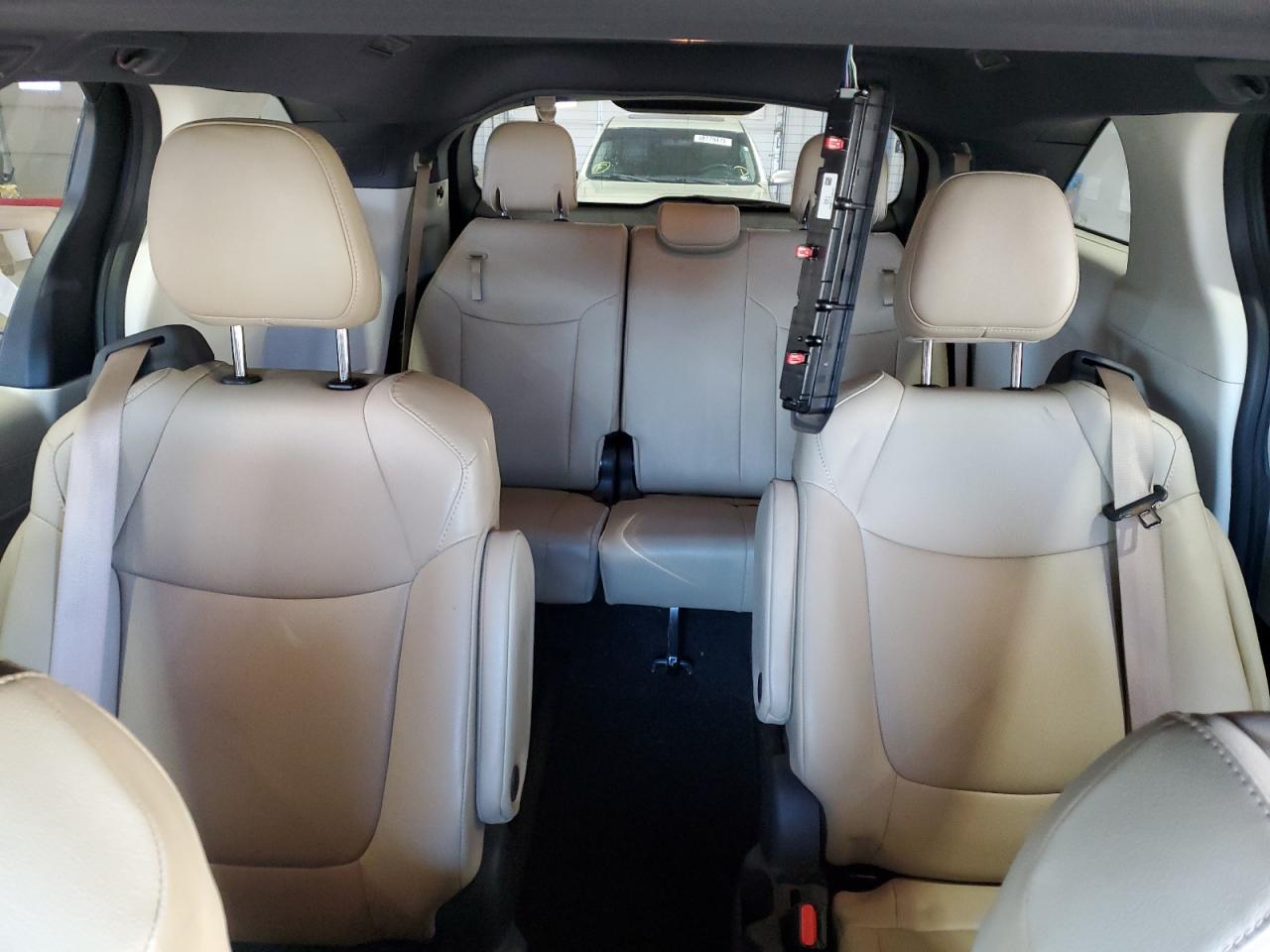 2024 TOYOTA SIENNA XLE VIN:5TDJSKFC6RS109729