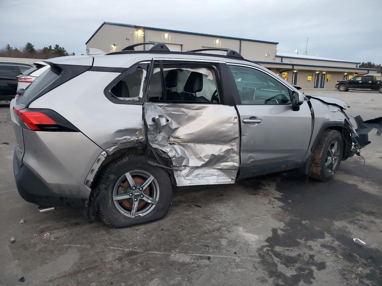 2022 TOYOTA RAV4 XLE PREMIUM VIN:4T3B6RFV1NU068468
