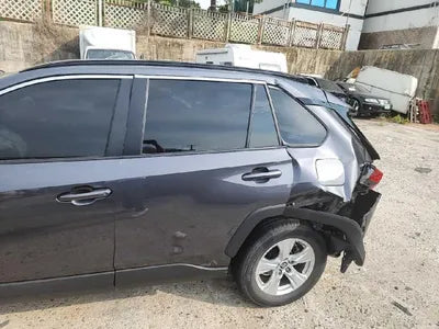 2019 Toyota RAV4 VIN: