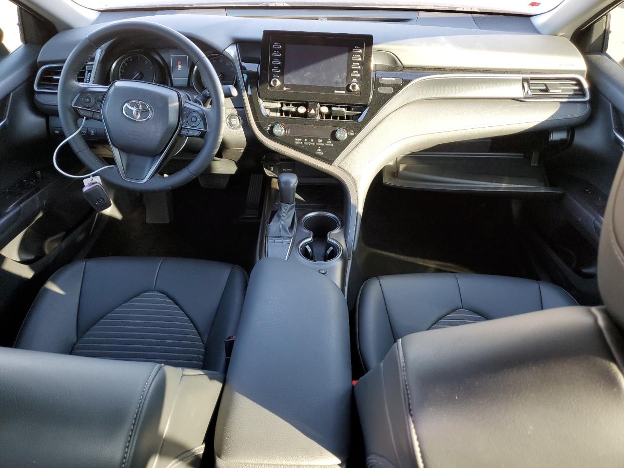 2022 TOYOTA CAMRY SE VIN:4T1T11AK0NU067371