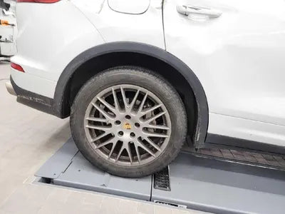 2015 Porsche Cayenne VIN: