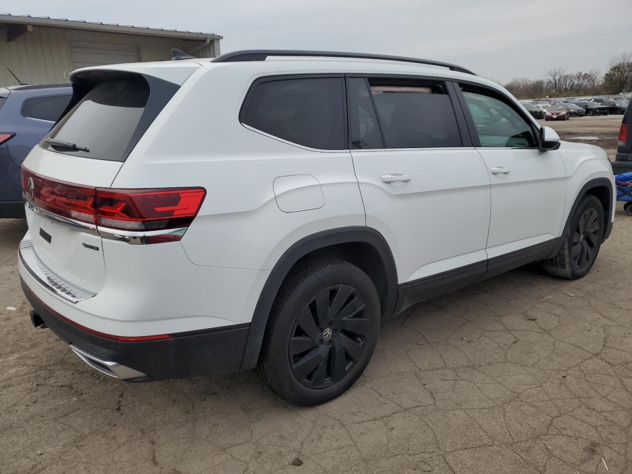 2024 VOLKSWAGEN ATLAS SE VIN:1V2HR2CA2RC517402