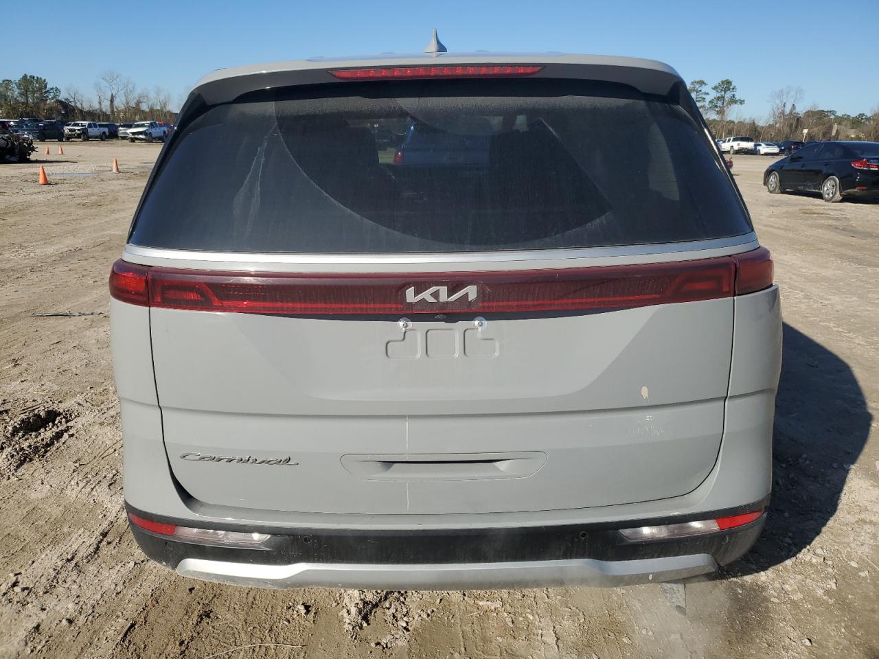 2022 KIA CARNIVAL EX VIN:KNDNC5H38N6138625
