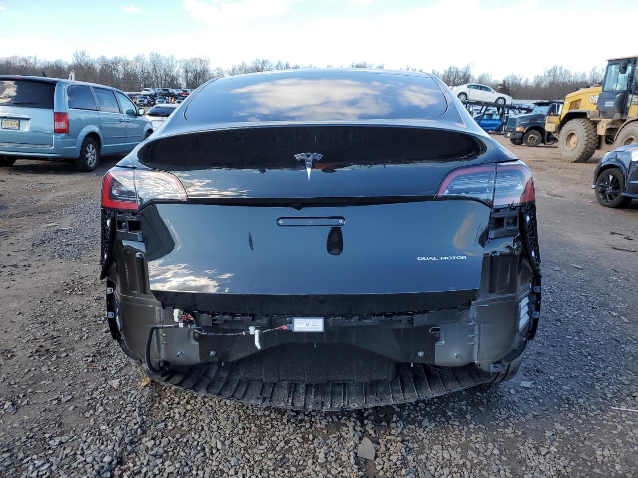 2023 TESLA MODEL Y  VIN:7SAYGDEE8PA189907