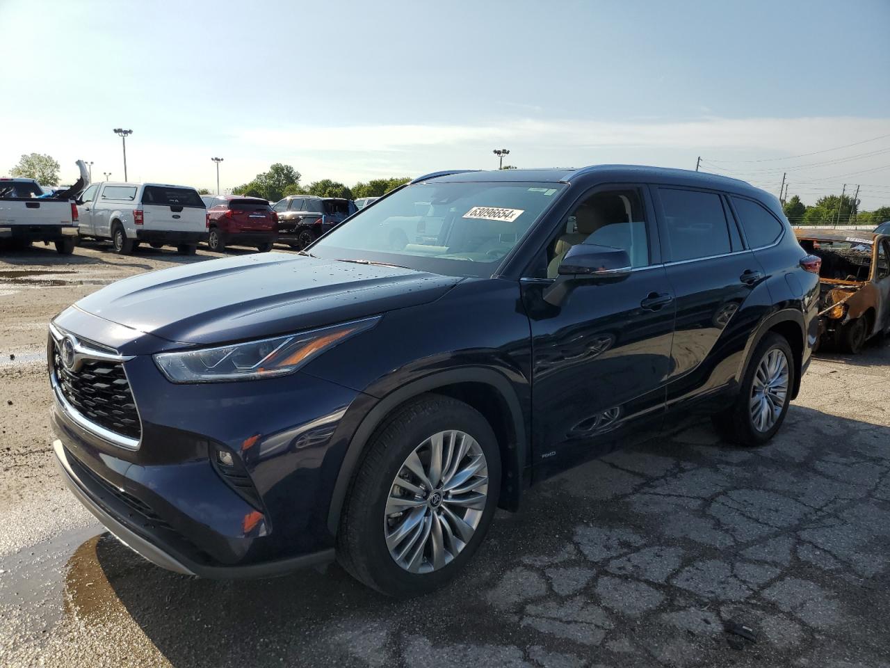 2023 TOYOTA HIGHLANDER HYBRID LIMITED VIN:5TDEBRCH5PS124648