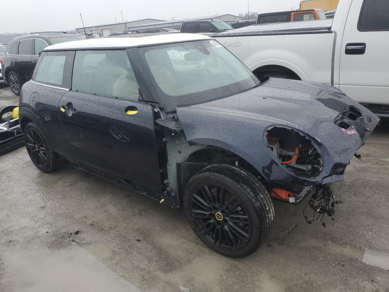 2024 MINI COOPER SE VIN:WMW13DJ09R2U83780