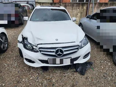 2015 Mercedes-Benz E 220 VIN: