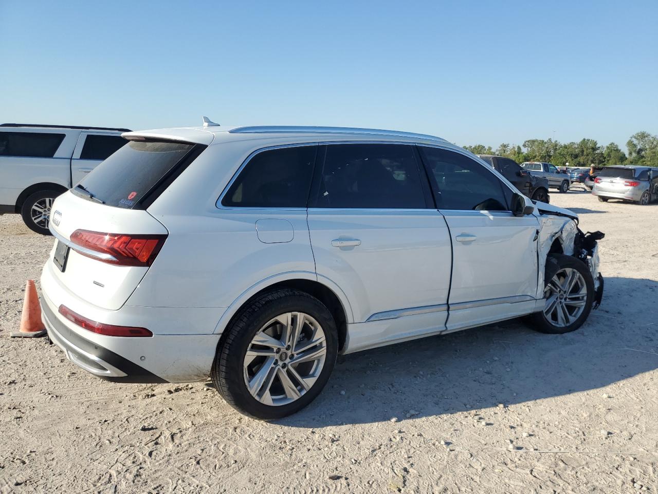 2022 AUDI Q7 PREMIUM PLUS VIN:WA1LXBF76ND004122