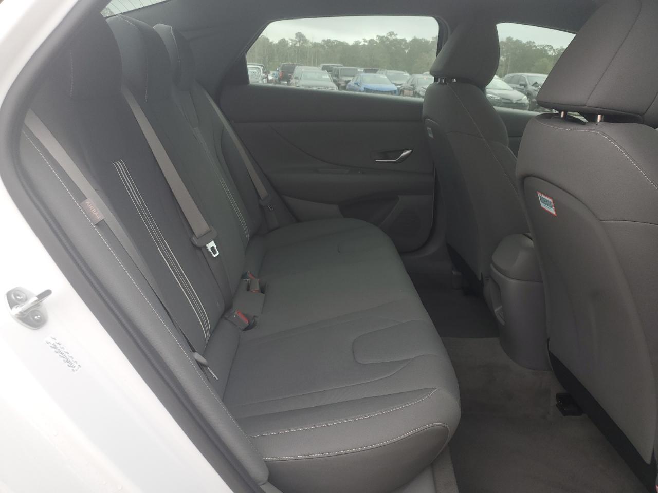 2024 HYUNDAI ELANTRA SEL VIN:KMHLM4DG7RU682618