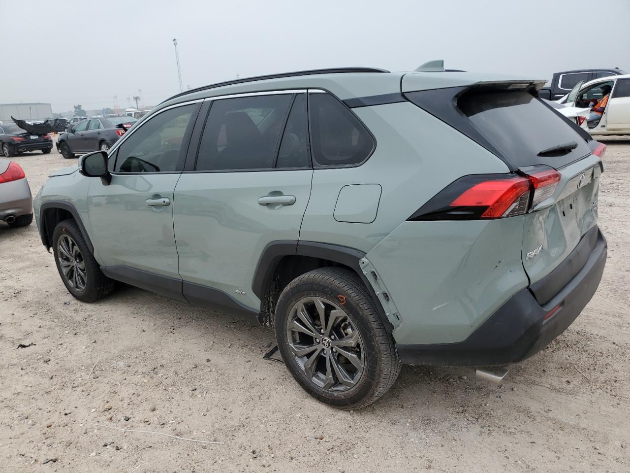 2022 TOYOTA RAV4 XLE PREMIUM VIN:JTMB6RFV1ND527429