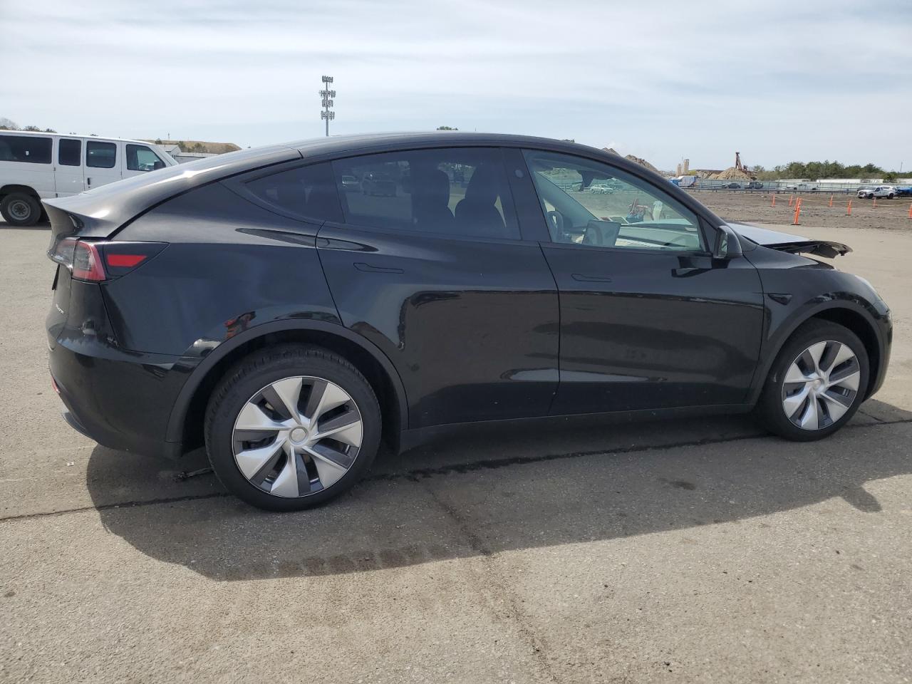 2023 TESLA MODEL Y  VIN:7SAYGDEE0PA190727