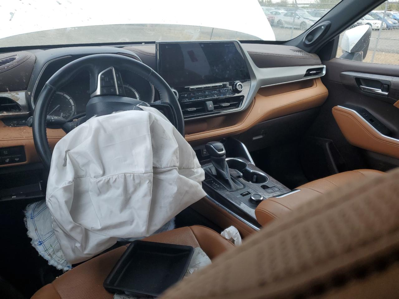 2022 TOYOTA HIGHLANDER PLATINUM VIN:5TDFZRBH5NS196044