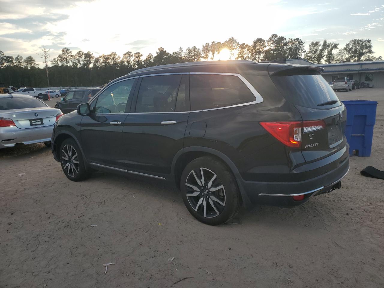 2022 HONDA PILOT TOURING VIN:5FNYF5H65NB022897
