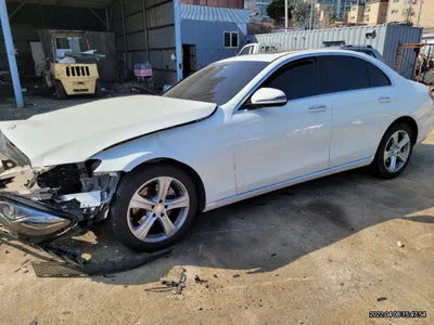 2016 Mercedes-Benz E 220 VIN: