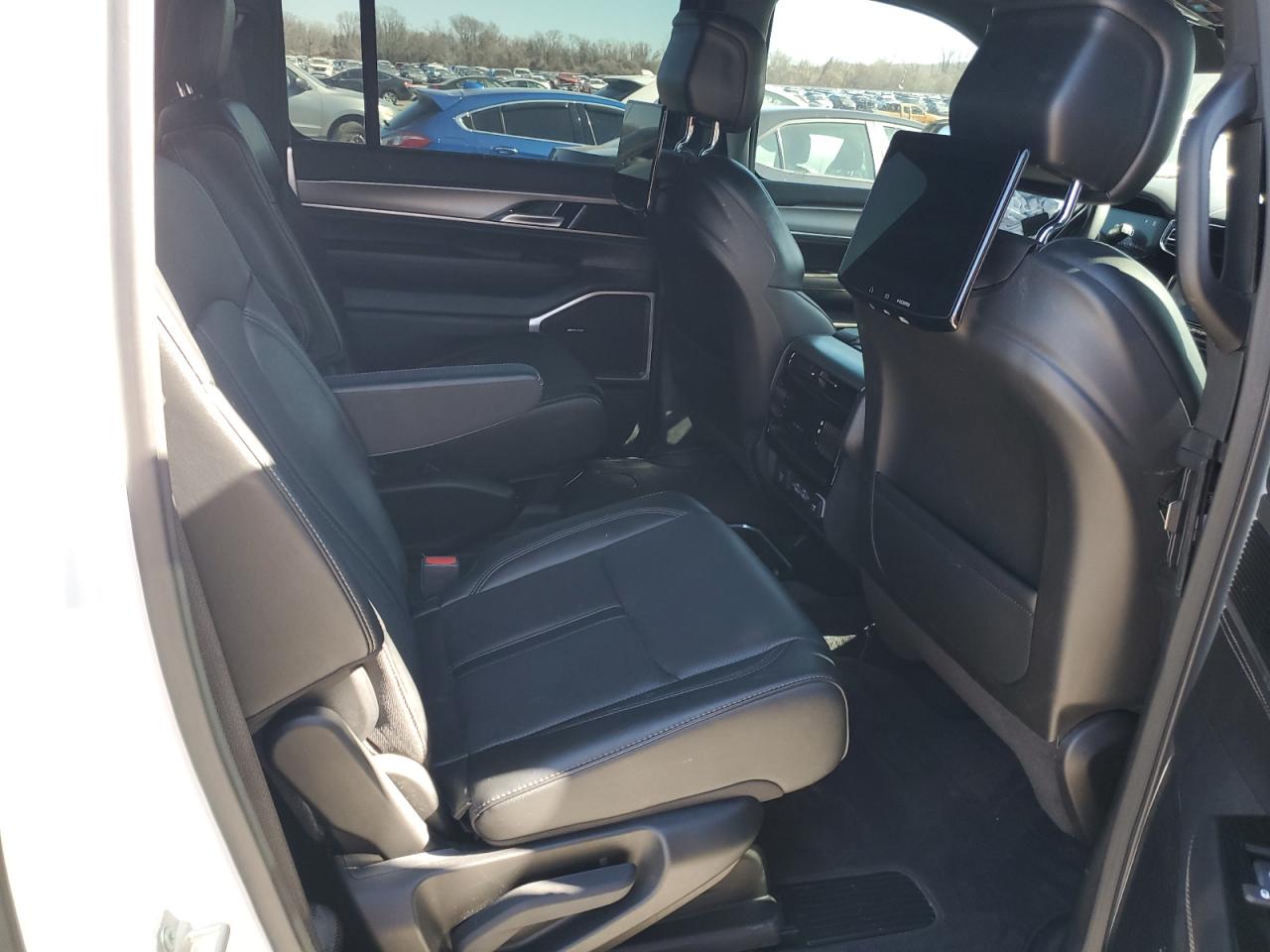 2023 JEEP WAGONEER L SERIES II VIN:1C4SJSBP4PS563742