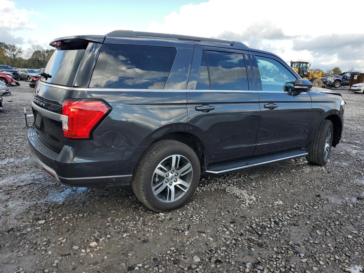 2023 FORD EXPEDITION XLT VIN:1FMJU1H86PEA62102