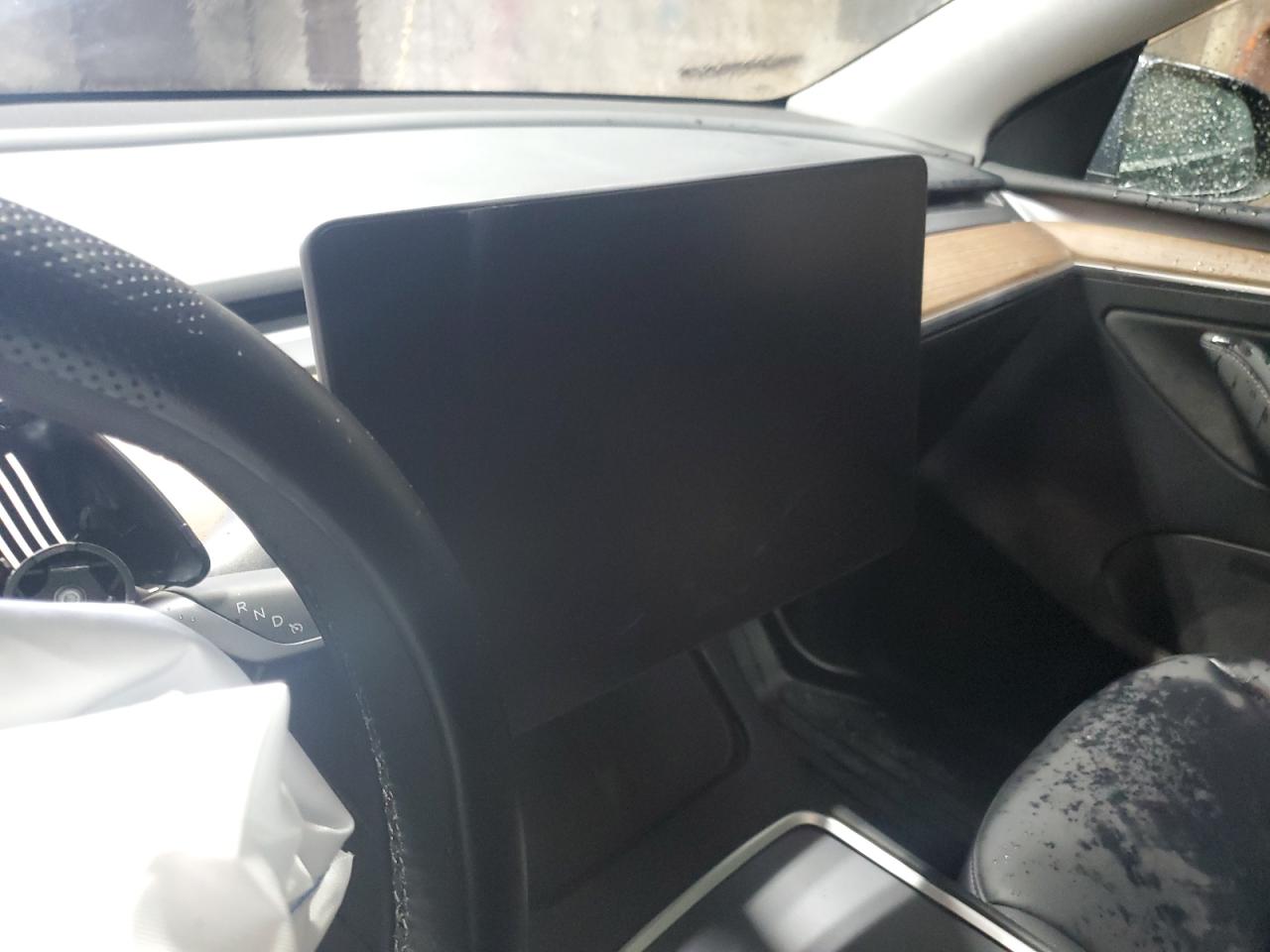 2024 TESLA MODEL Y  VIN:7SAYGAEE8RF063468