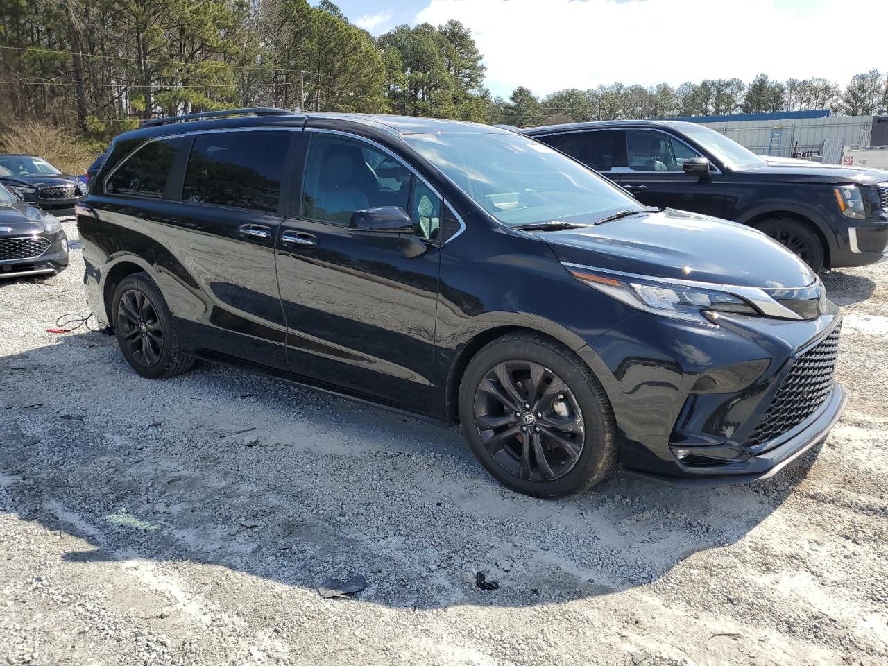 2022 TOYOTA SIENNA XSE VIN:5TDXRKECXNS123991