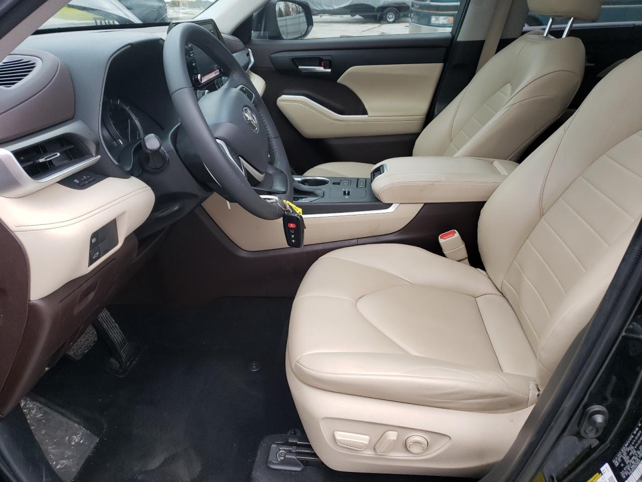 2022 TOYOTA HIGHLANDER XLE VIN:5TDGZRAH7NS558445