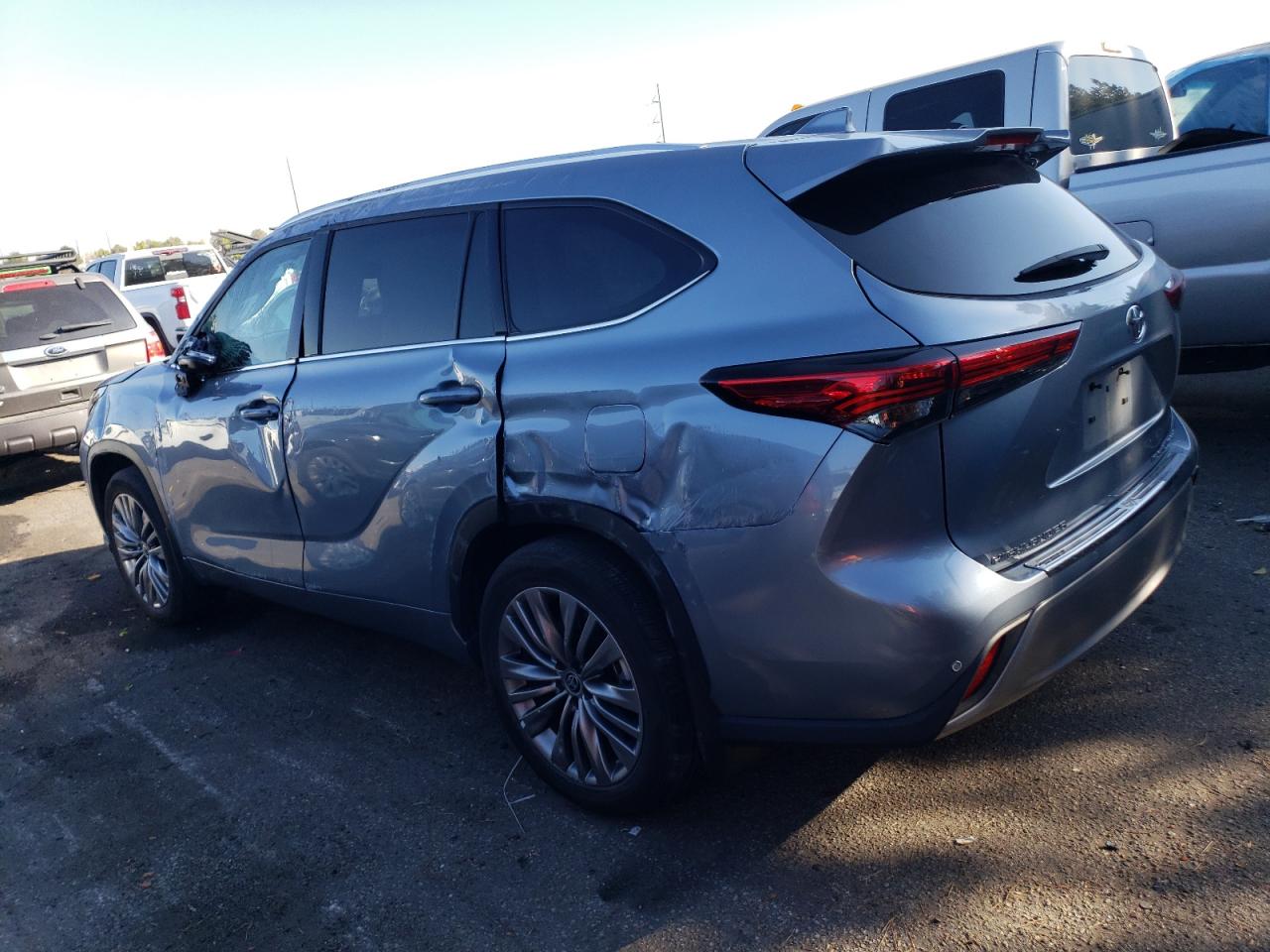 2022 TOYOTA HIGHLANDER PLATINUM VIN:5TDFZRBH4NS239692