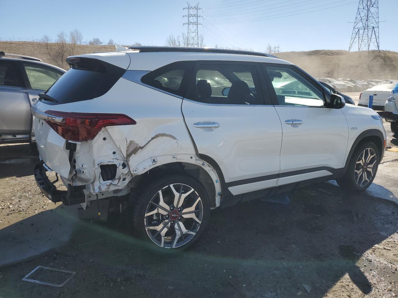 2022 KIA SELTOS SX VIN:KNDETCA25N7259273