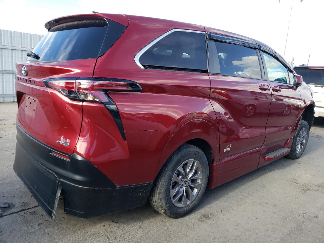 2022 TOYOTA SIENNA LE VIN:5TDKSKFC9NS071380