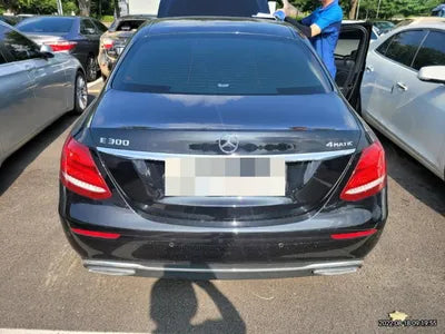 2020 Mercedes-Benz E 300 VIN: