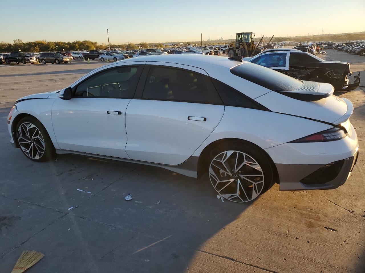 2023 HYUNDAI IONIQ 6 SEL VIN:KMHM34AC1PA028933