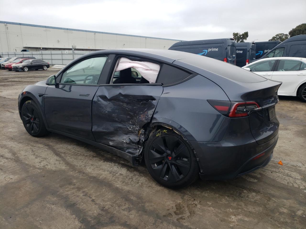 2022 TESLA MODEL Y  VIN:7SAYGAEE8NF570025