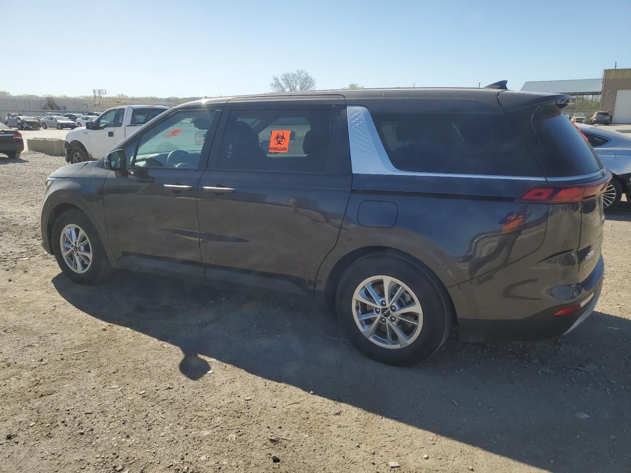 2024 KIA CARNIVAL LX VIN:KNDNB4H33R6315598