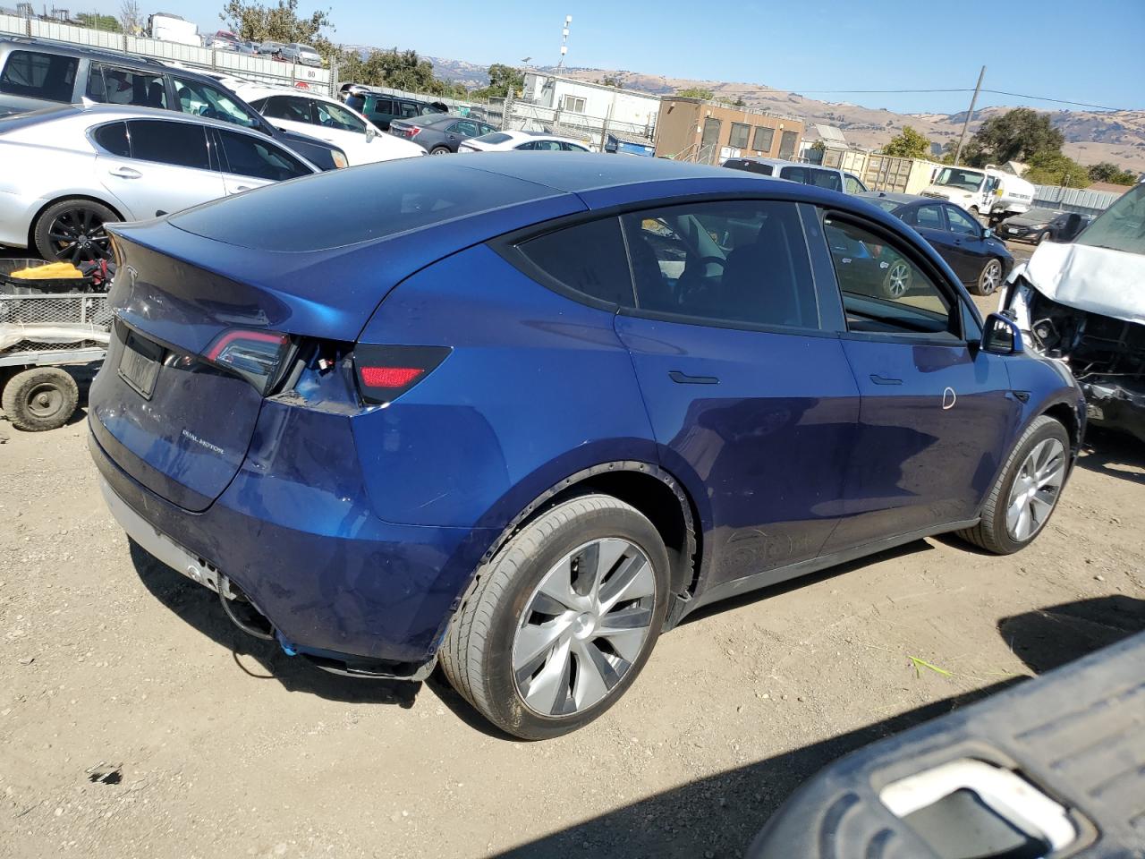 2023 TESLA MODEL Y  VIN:7SAYGDEE6PF603320