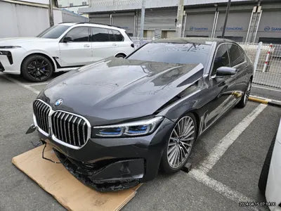 2019 BMW 740 VIN: