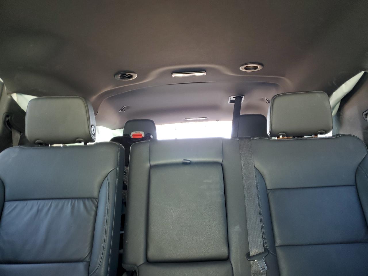 2022 CHEVROLET SUBURBAN K1500 LT VIN:1GNSKCKD1NR162010