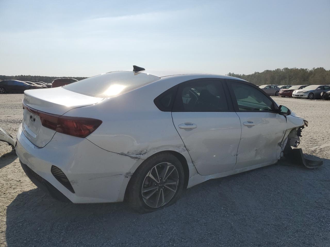 2023 KIA FORTE LX VIN:3KPF24ADXPE588570